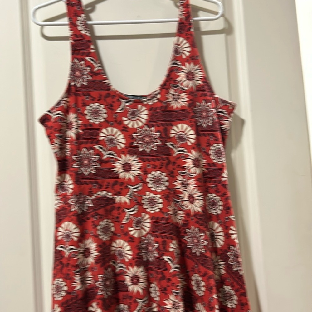 Like New! Forever 21 Plus Sizes Floral Fit & Flare Midi Dress Sleeveless size 2X